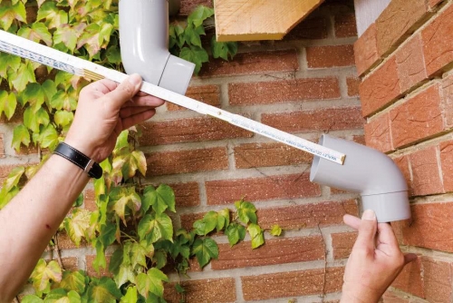 Процесс монтажа водосточной системы Процесс монтажа водосточной системы